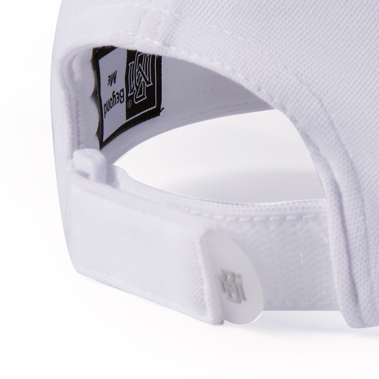 15002P-White-Velcro with BM Brand Rubber Tag
